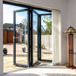 Bi-folding door